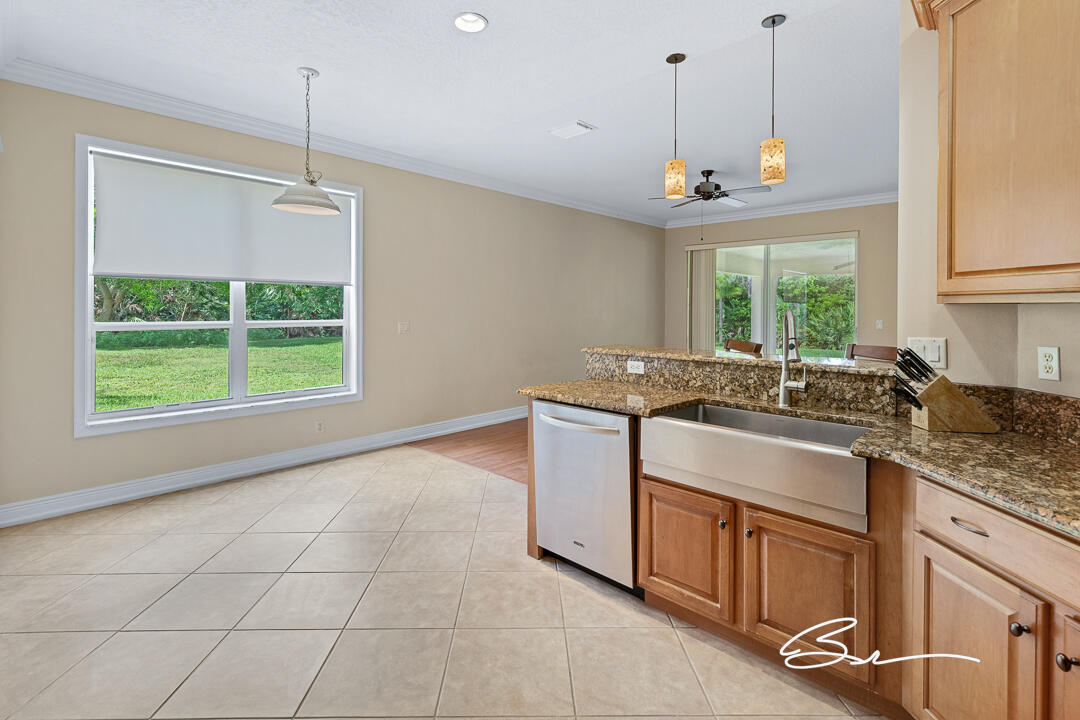 JENSEN BEACH COUNTRY CLUB - Residential
