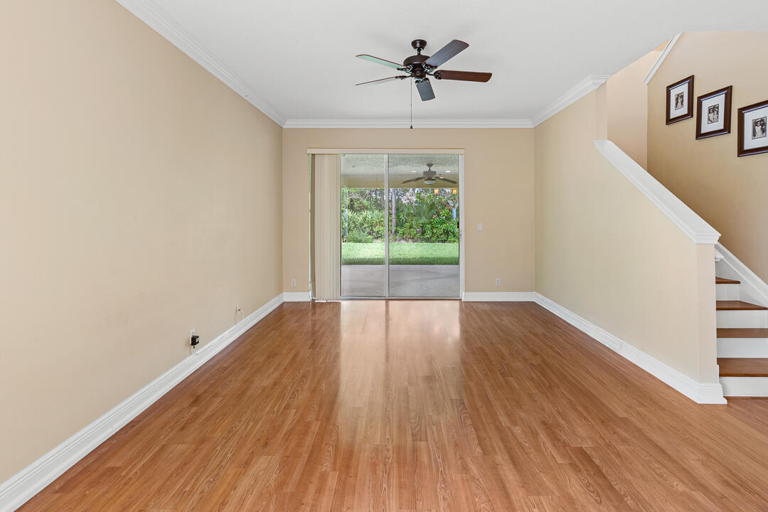 JENSEN BEACH COUNTRY CLUB - Residential