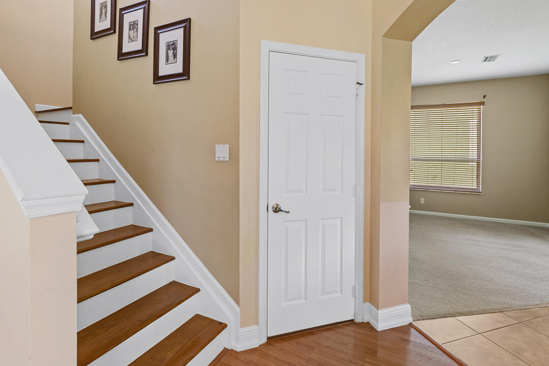 JENSEN BEACH COUNTRY CLUB - Residential