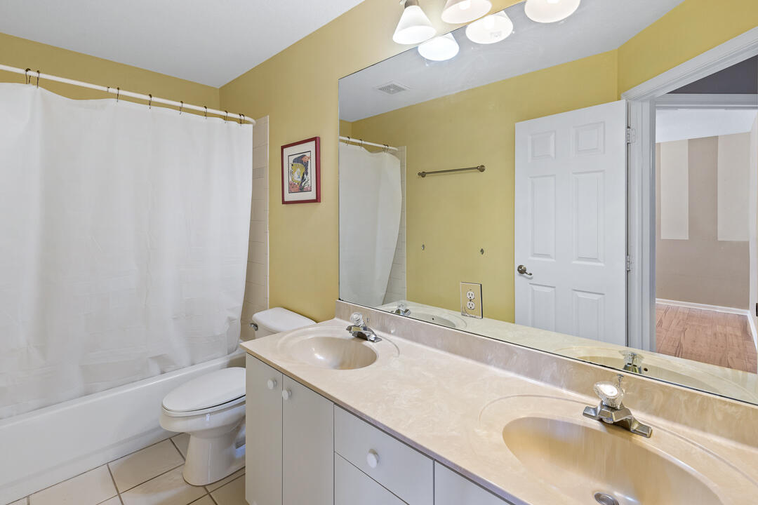 JENSEN BEACH COUNTRY CLUB - Residential