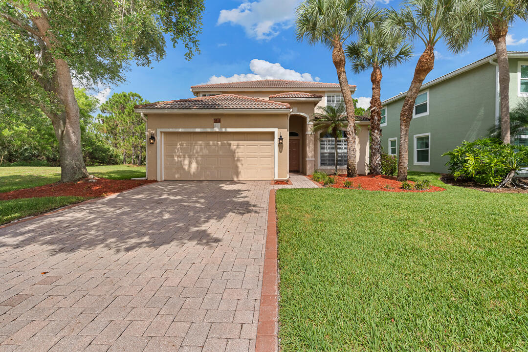 JENSEN BEACH COUNTRY CLUB - Residential