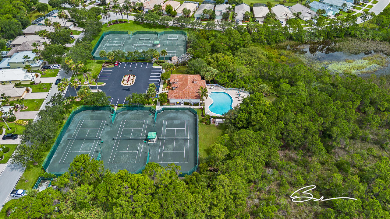 JENSEN BEACH COUNTRY CLUB - Residential