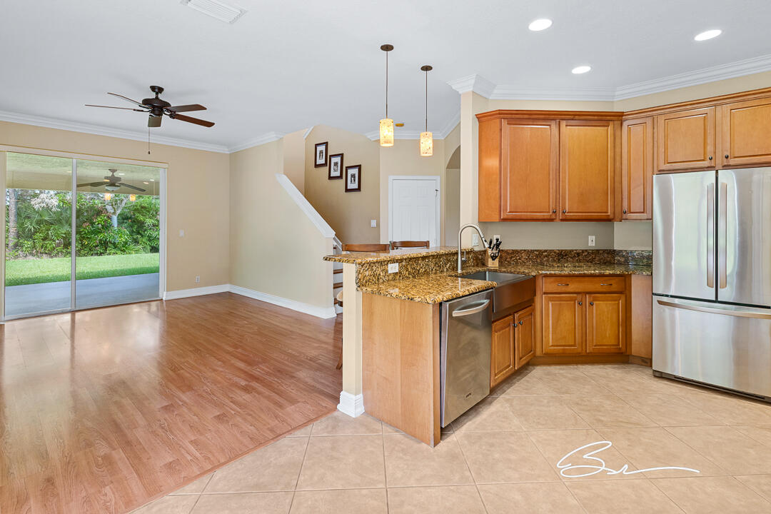JENSEN BEACH COUNTRY CLUB - Residential