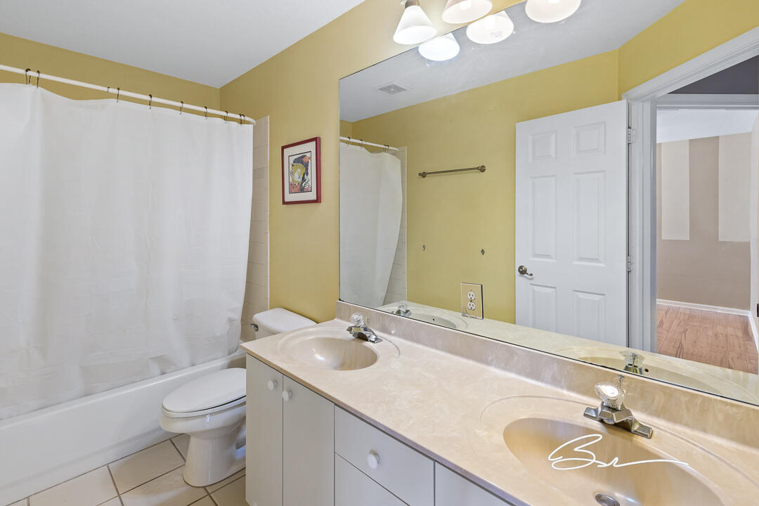 JENSEN BEACH COUNTRY CLUB - Residential