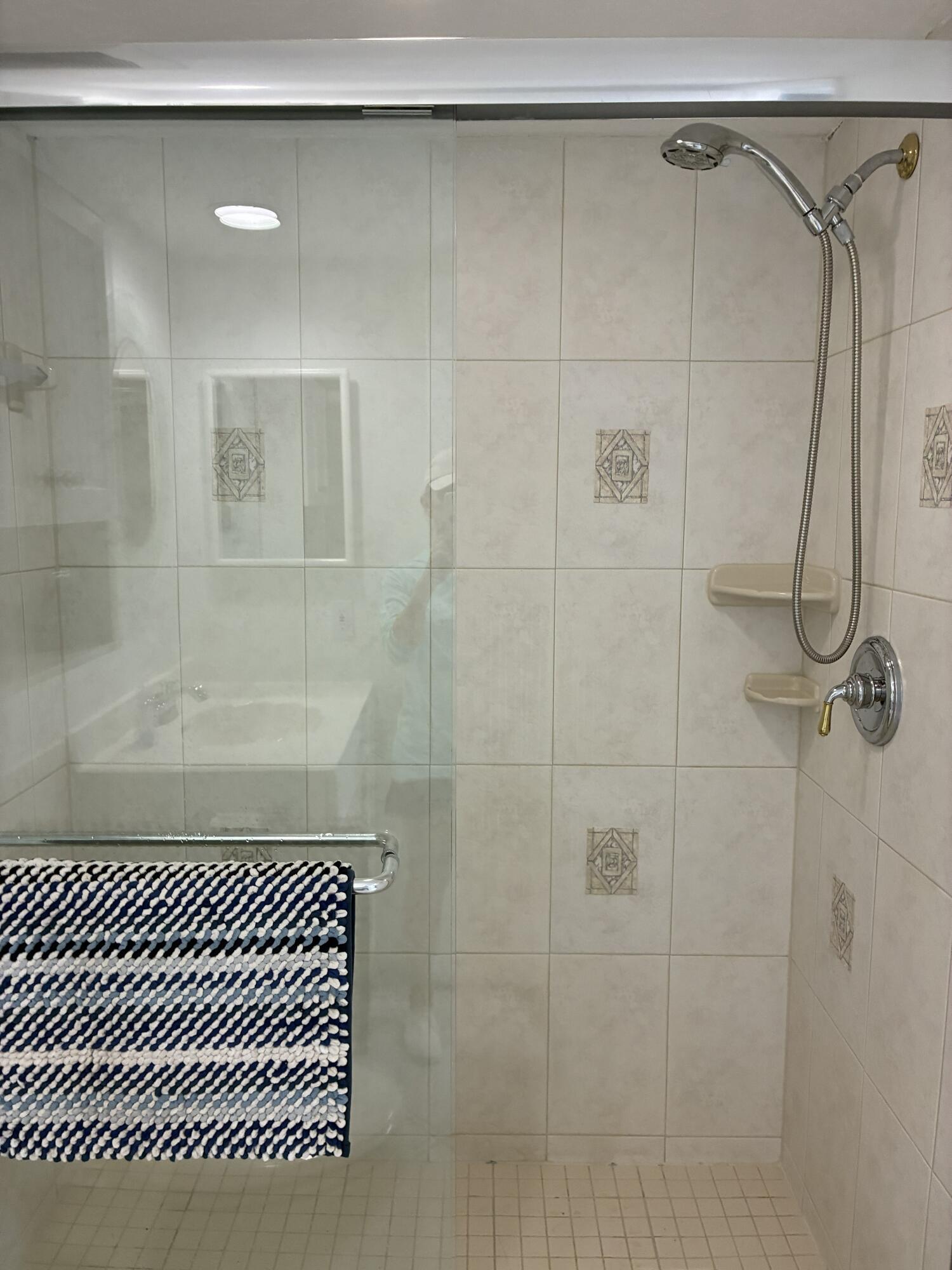 OCEAN VILLAS III CONDOMINIUM - Residential