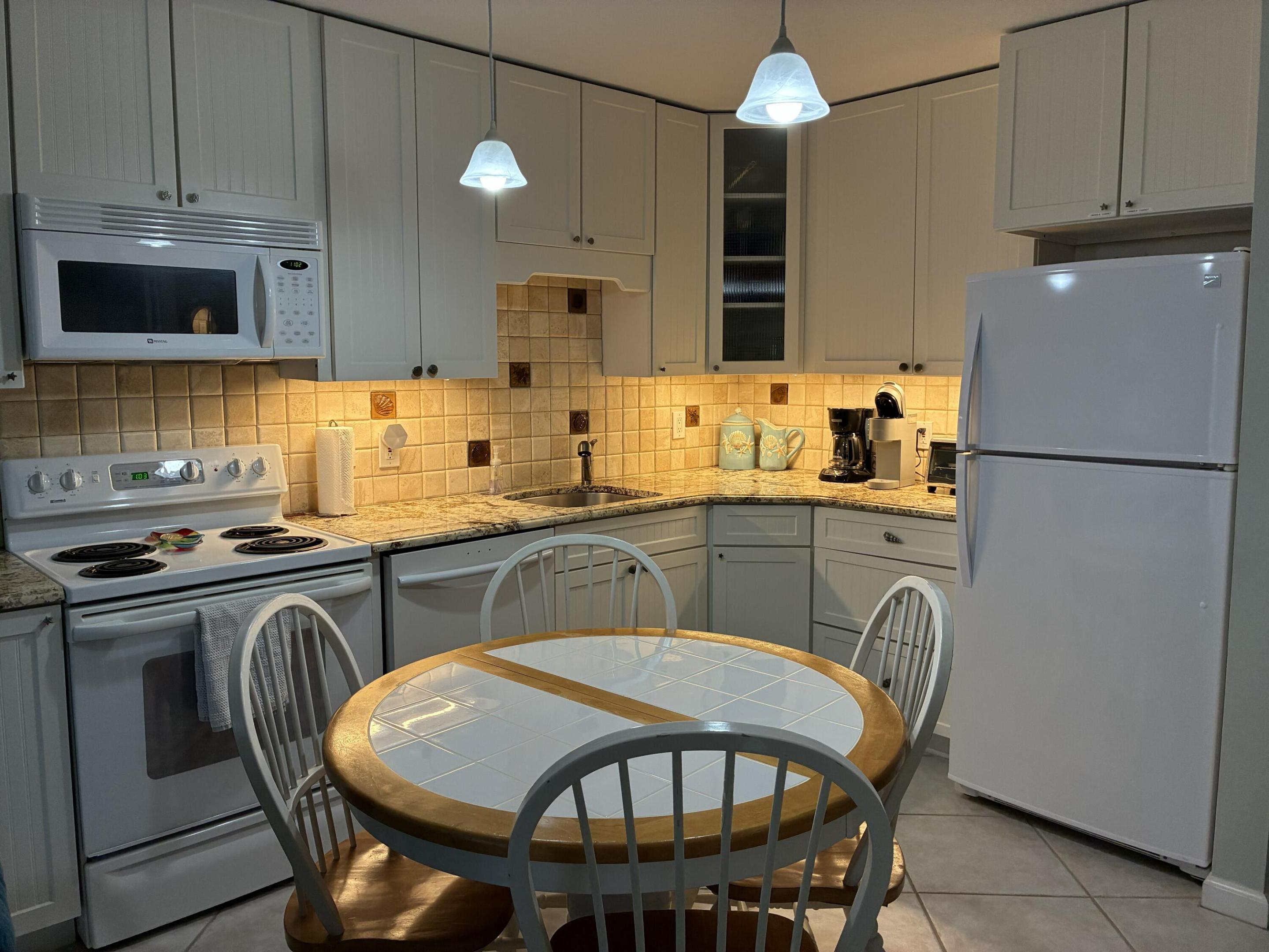 OCEAN VILLAS III CONDOMINIUM - Residential