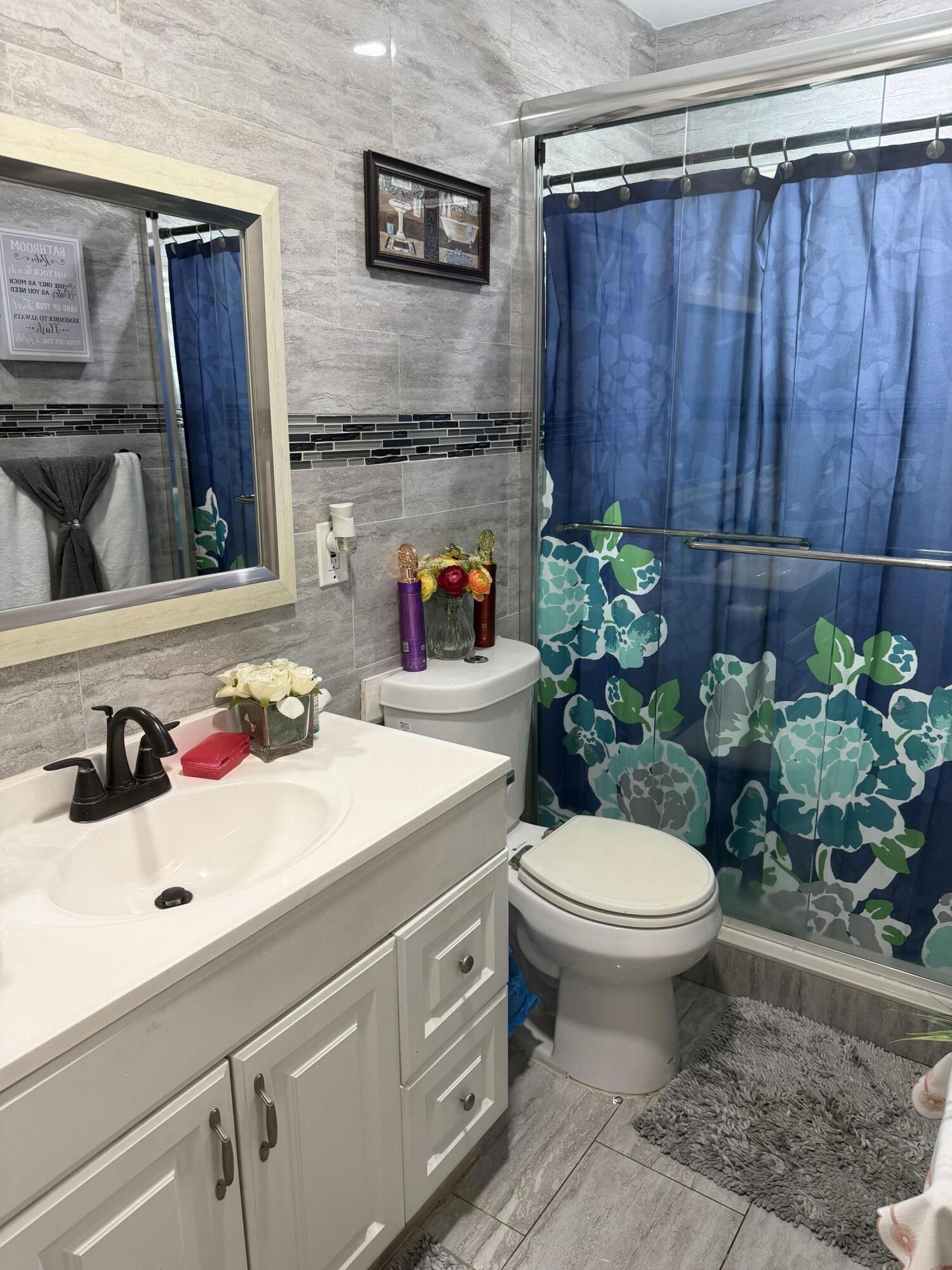 CRESTHAVEN VILLAS 11 CONDO - Residential Lease
