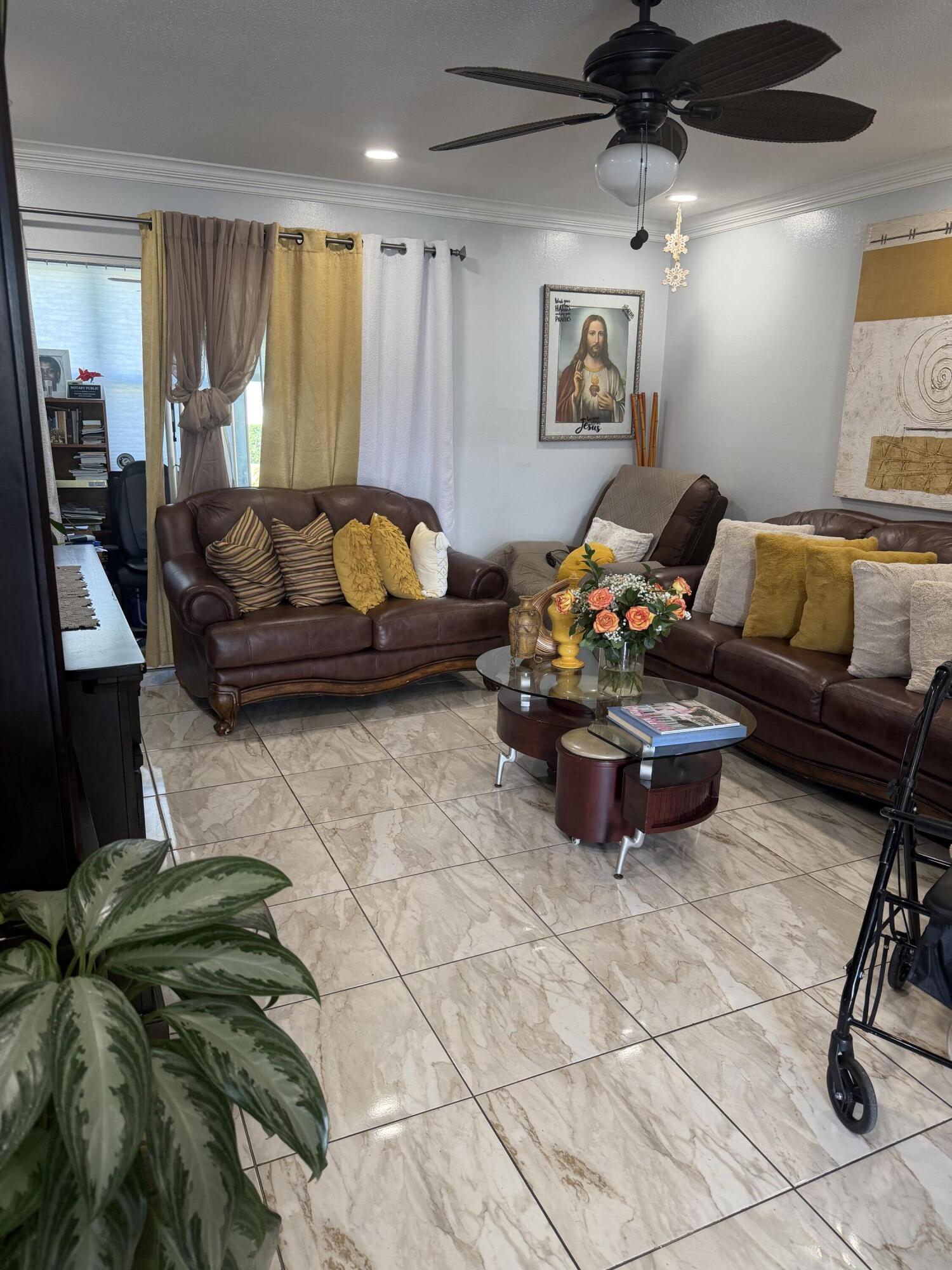 CRESTHAVEN VILLAS 11 CONDO - Residential Lease
