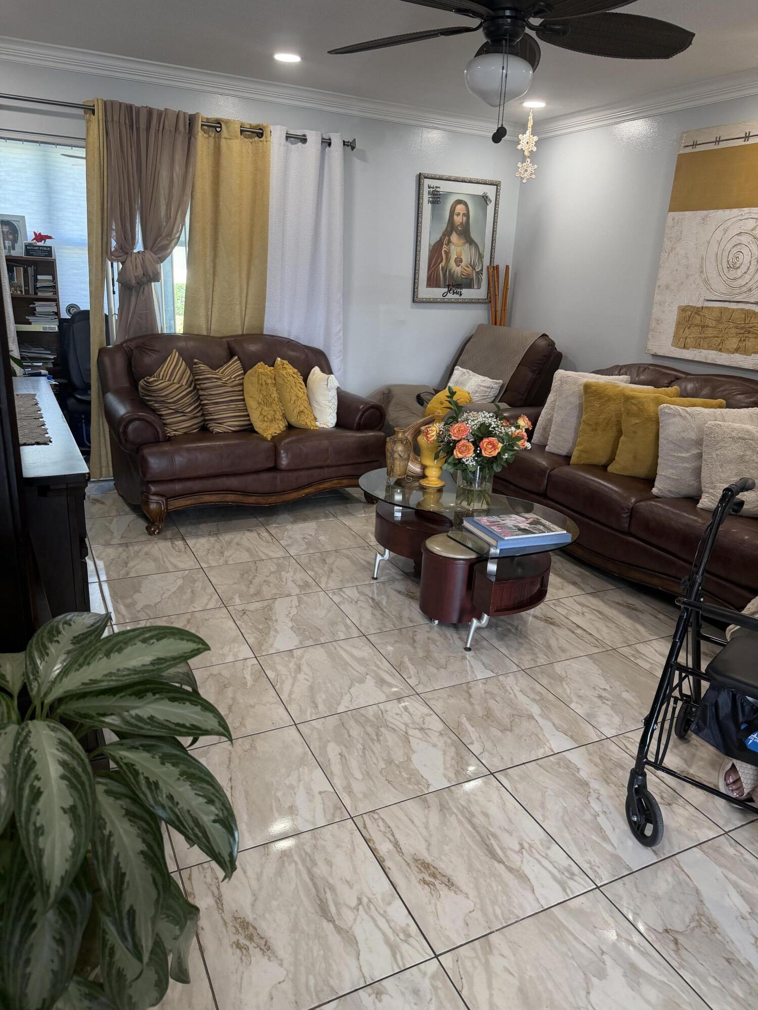 CRESTHAVEN VILLAS 11 CONDO - Residential Lease