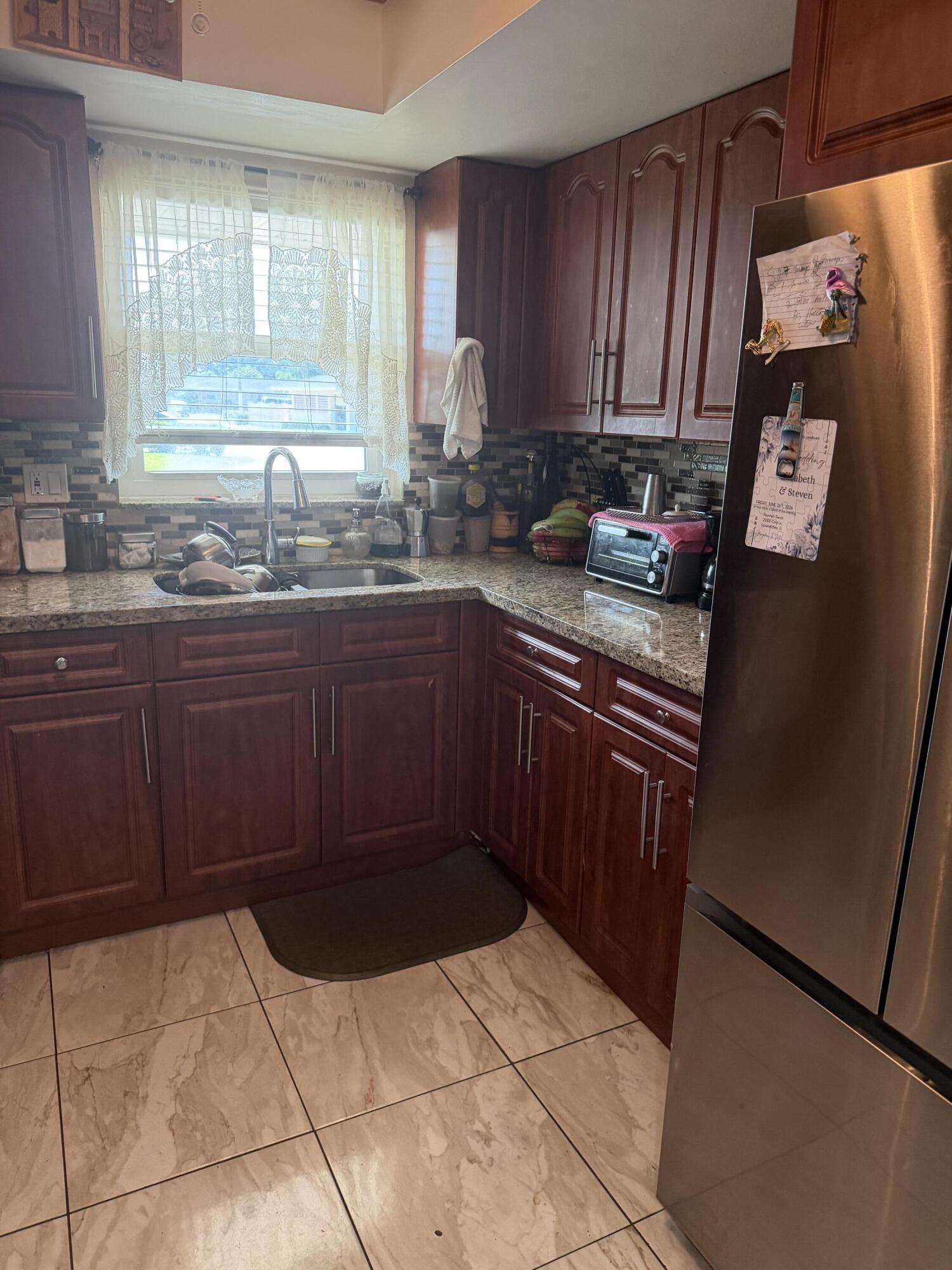 CRESTHAVEN VILLAS 11 CONDO - Residential Lease