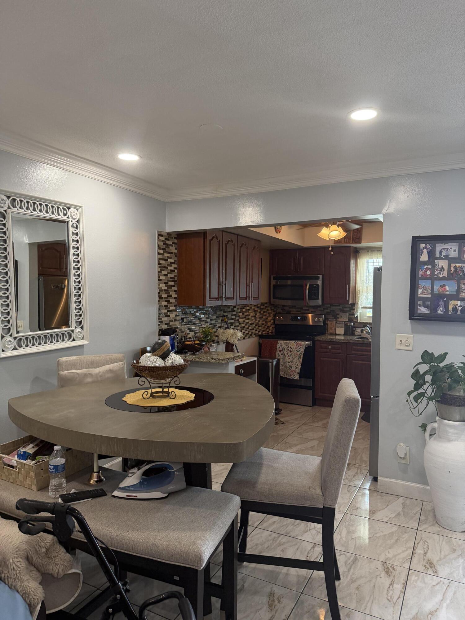CRESTHAVEN VILLAS 11 CONDO - Residential Lease
