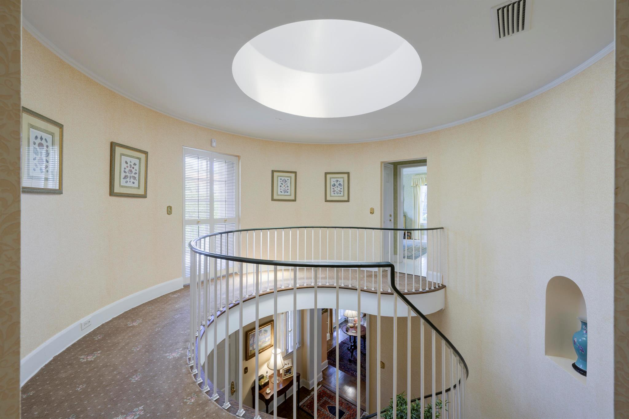 EL BRAVO PARK - Residential