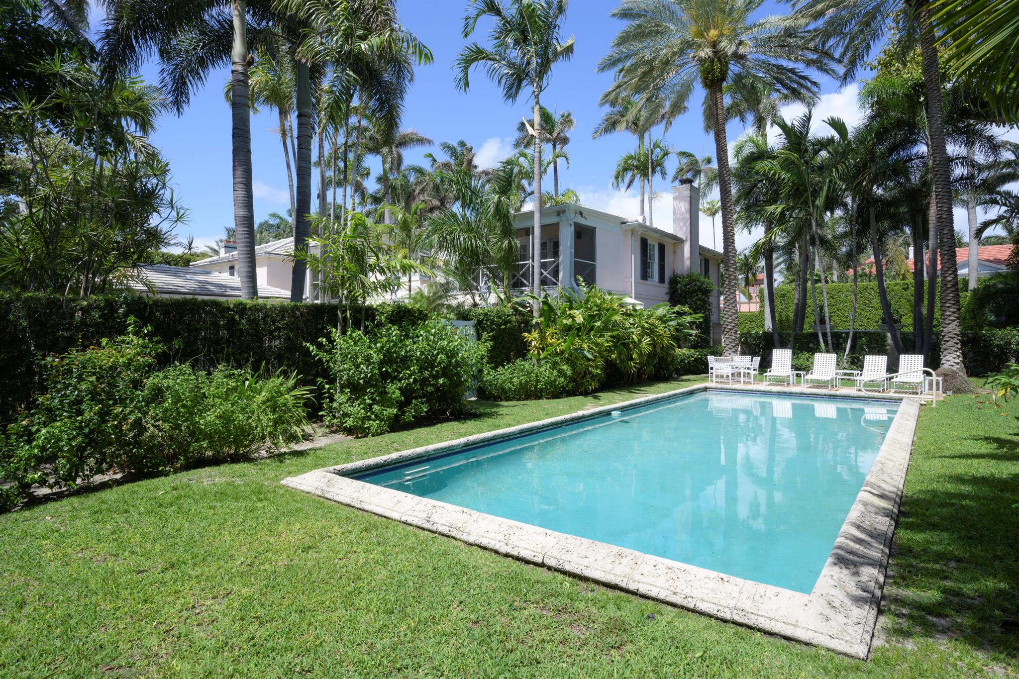 EL BRAVO PARK - Residential