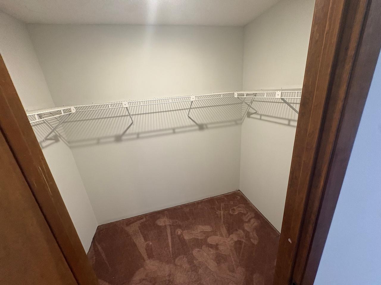 FOXHALL 2 CONDO PH 1 - Residential Lease