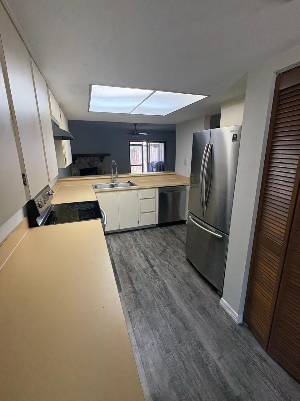 FOXHALL 2 CONDO PH 1 - Residential Lease