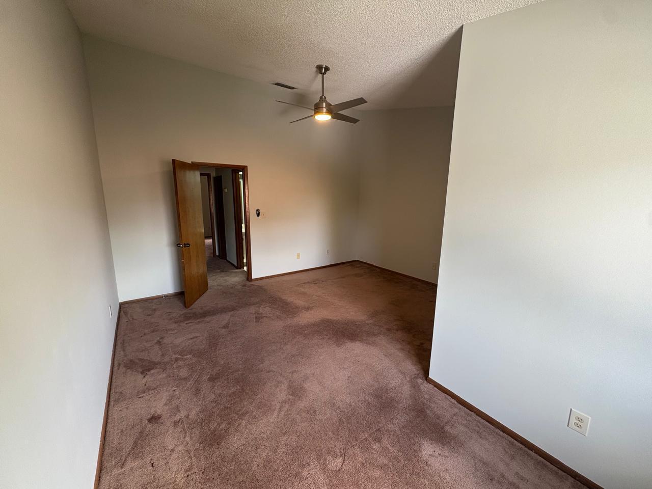 FOXHALL 2 CONDO PH 1 - Residential Lease