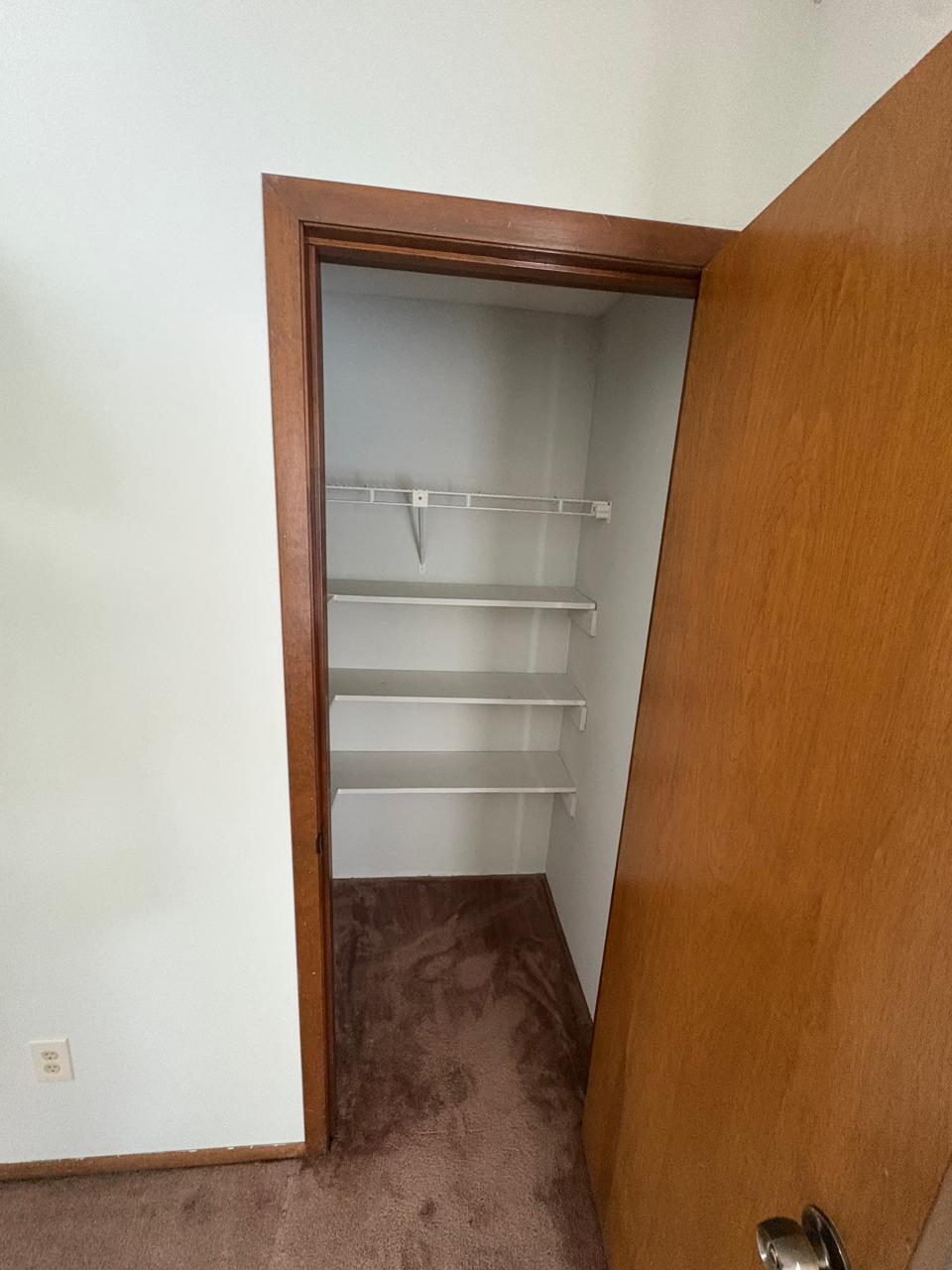 FOXHALL 2 CONDO PH 1 - Residential Lease