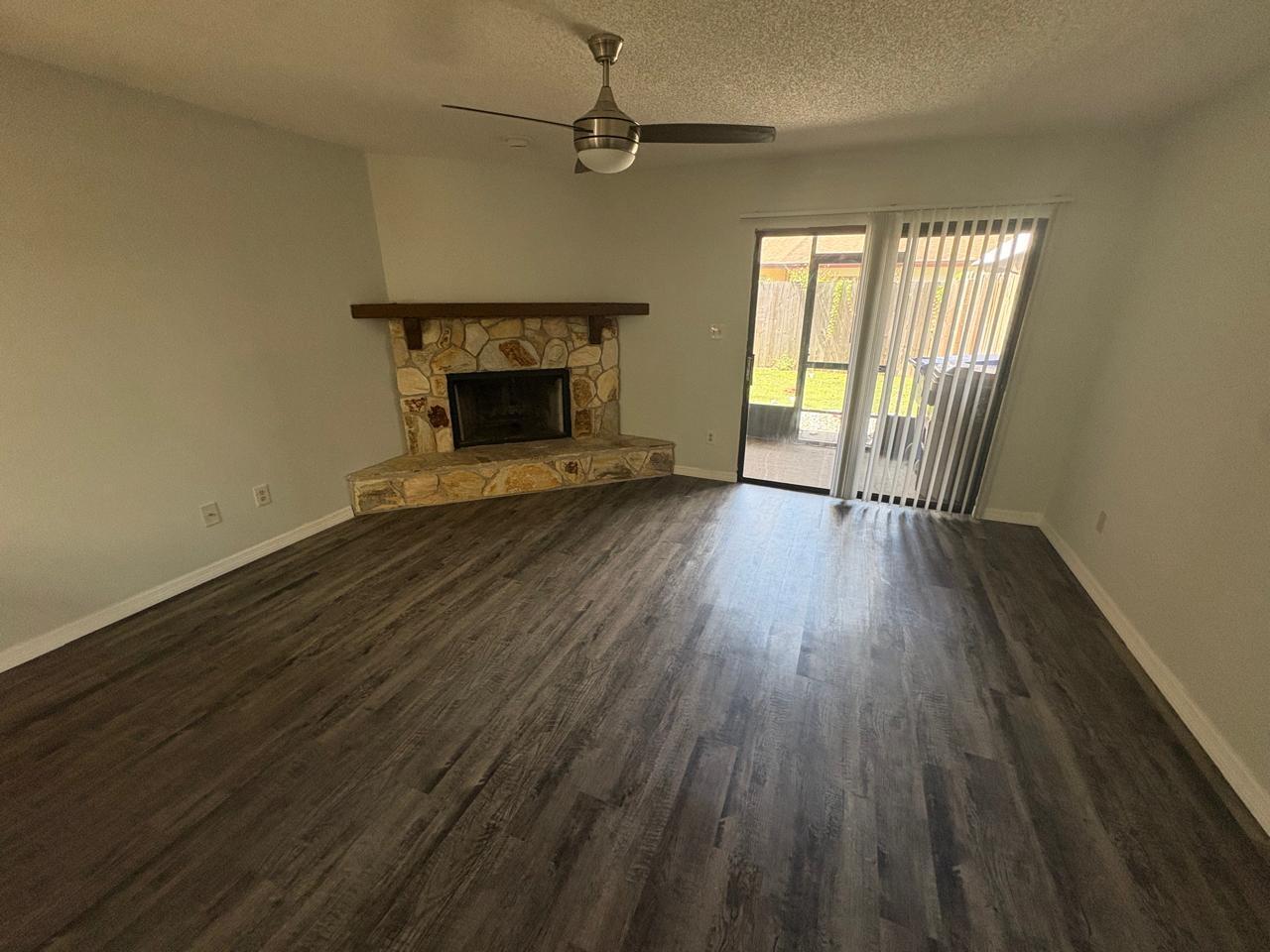 FOXHALL 2 CONDO PH 1 - Residential Lease
