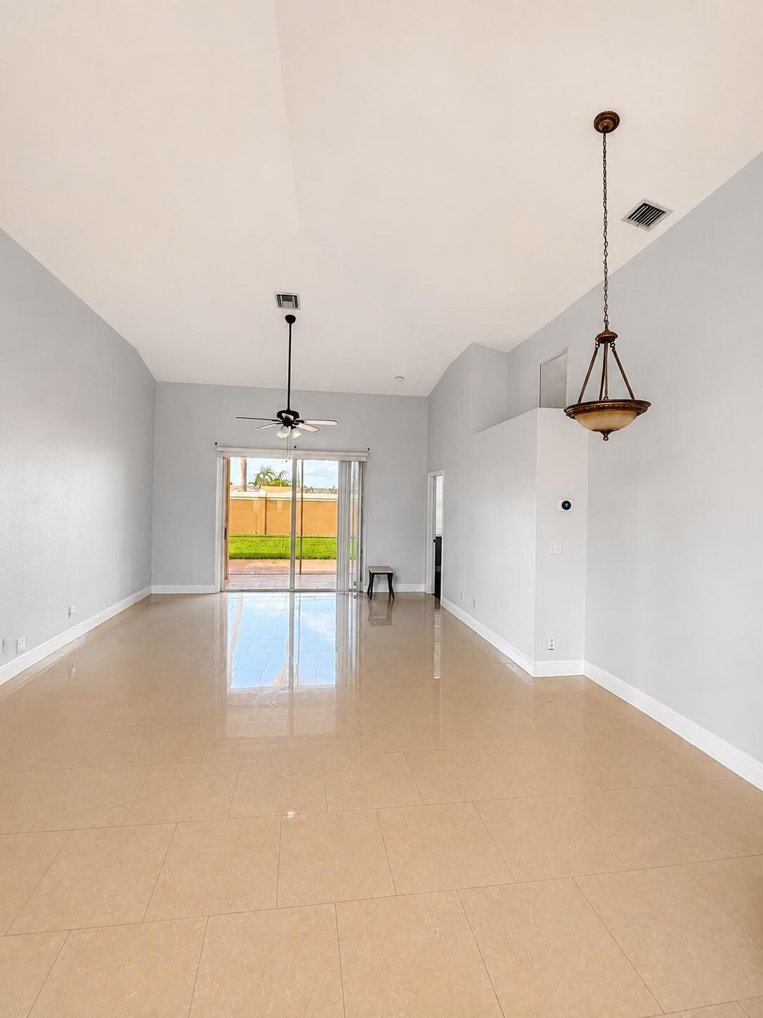 GATEWAY GARDENS - Residential