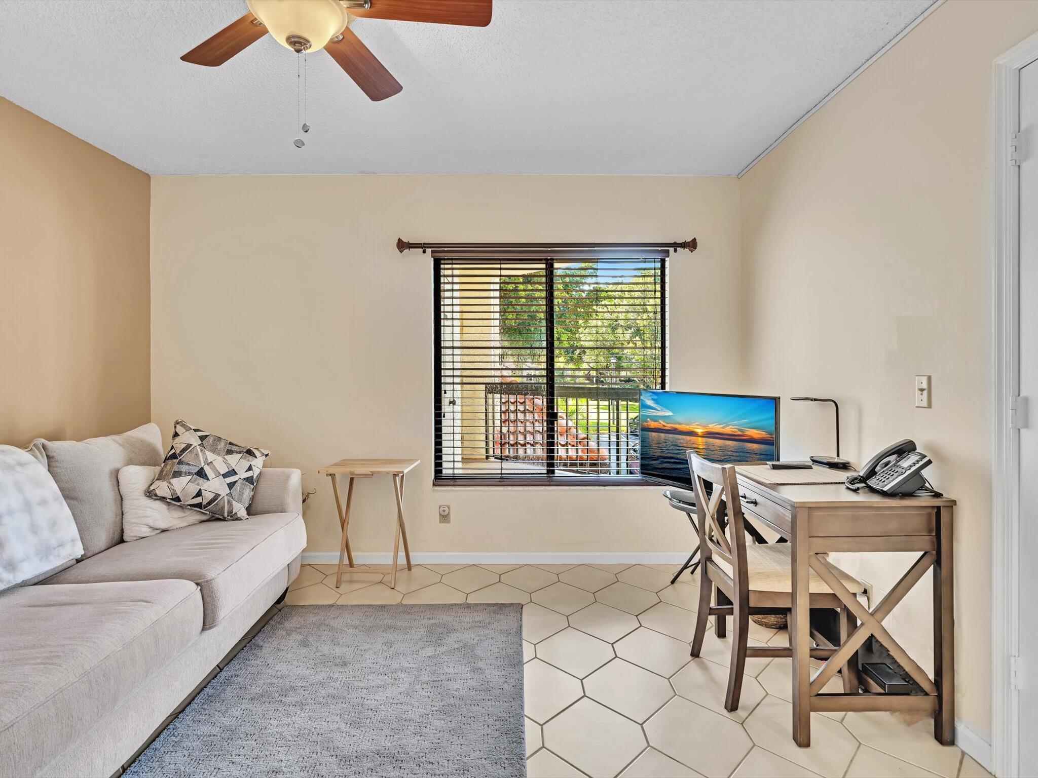 LAKESIDE CONDO 3 OF BANYAN SPRINGS - Residential