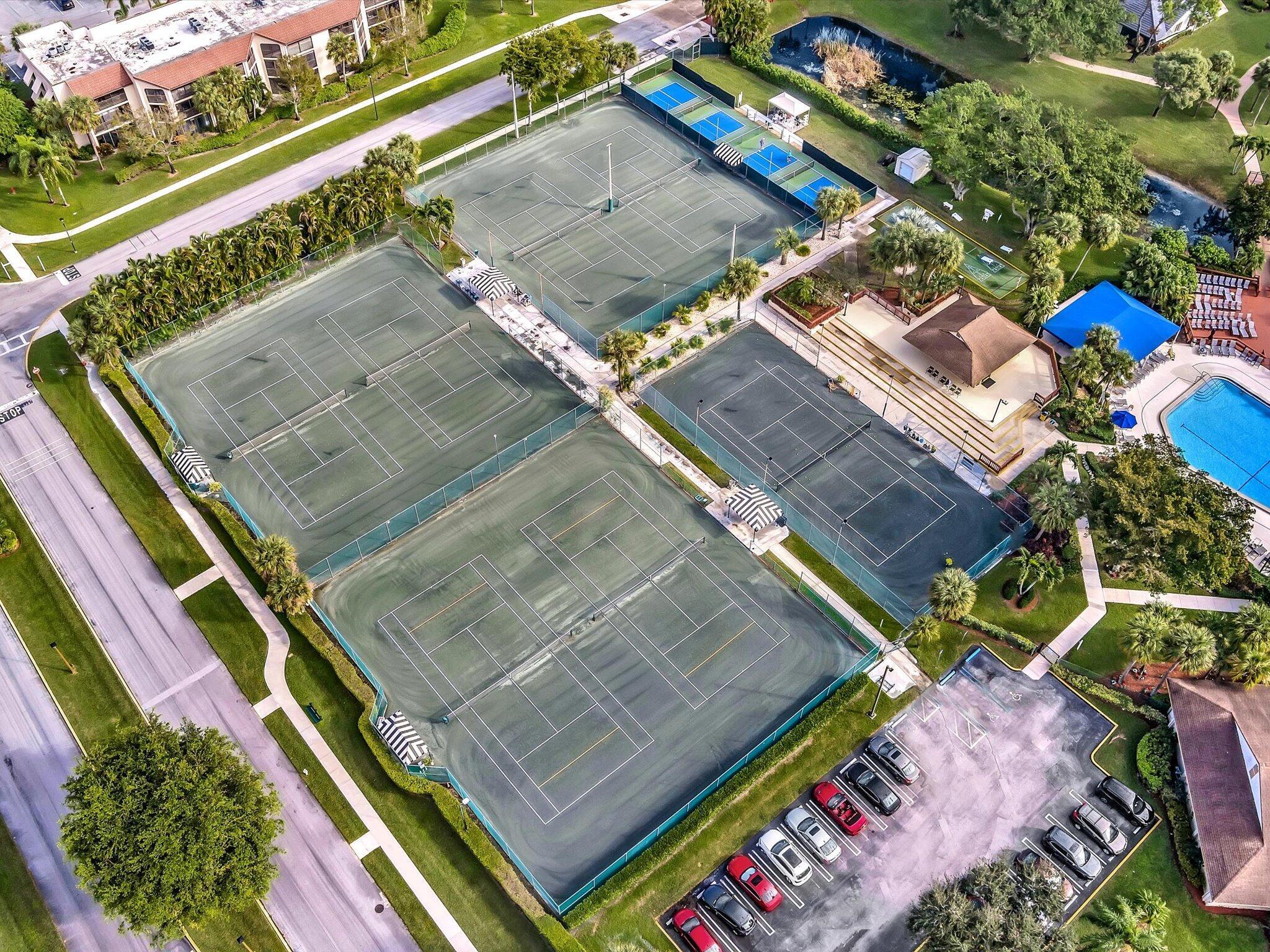 LAKESIDE CONDO 3 OF BANYAN SPRINGS - Residential