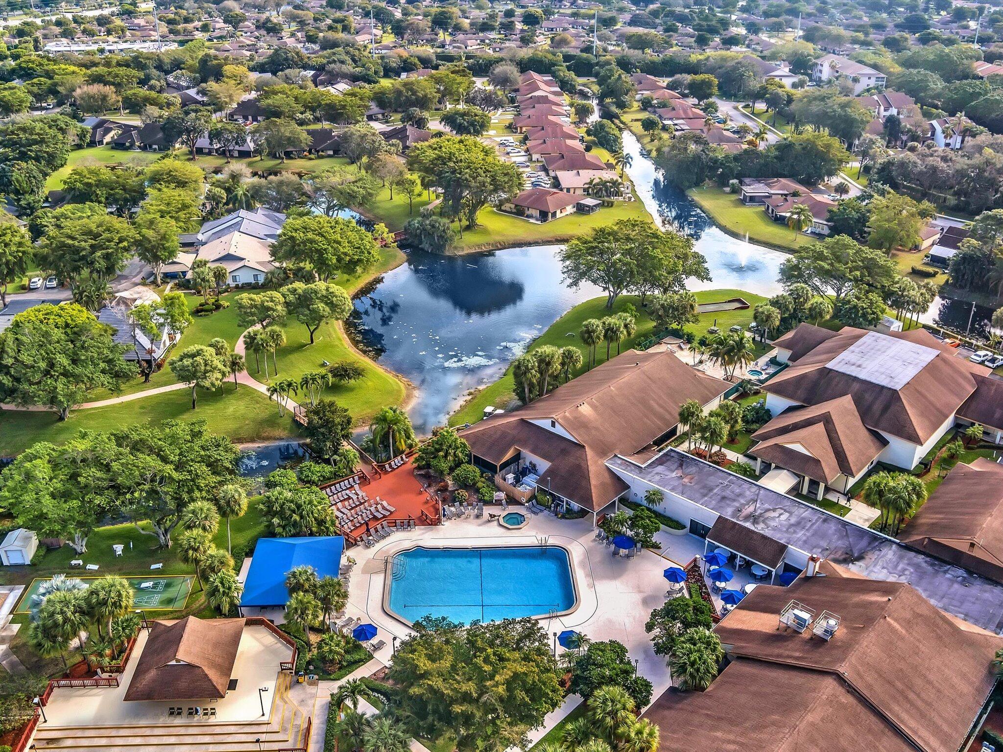 LAKESIDE CONDO 3 OF BANYAN SPRINGS - Residential