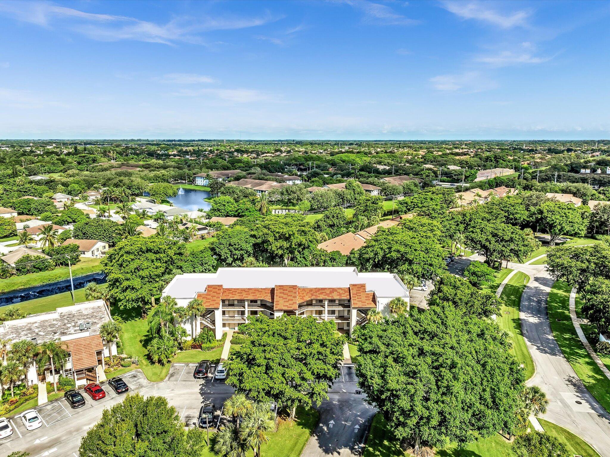 LAKESIDE CONDO 3 OF BANYAN SPRINGS - Residential