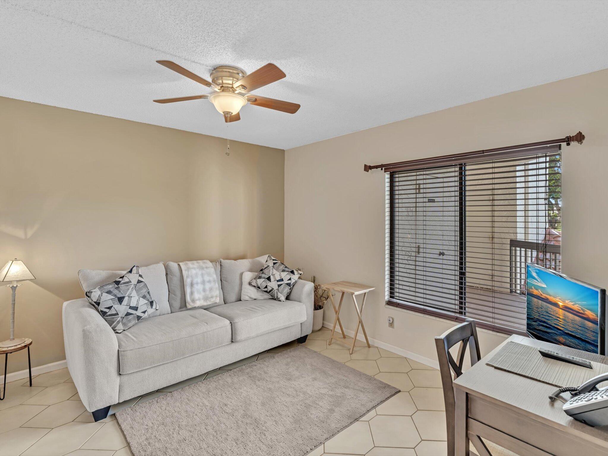 LAKESIDE CONDO 3 OF BANYAN SPRINGS - Residential