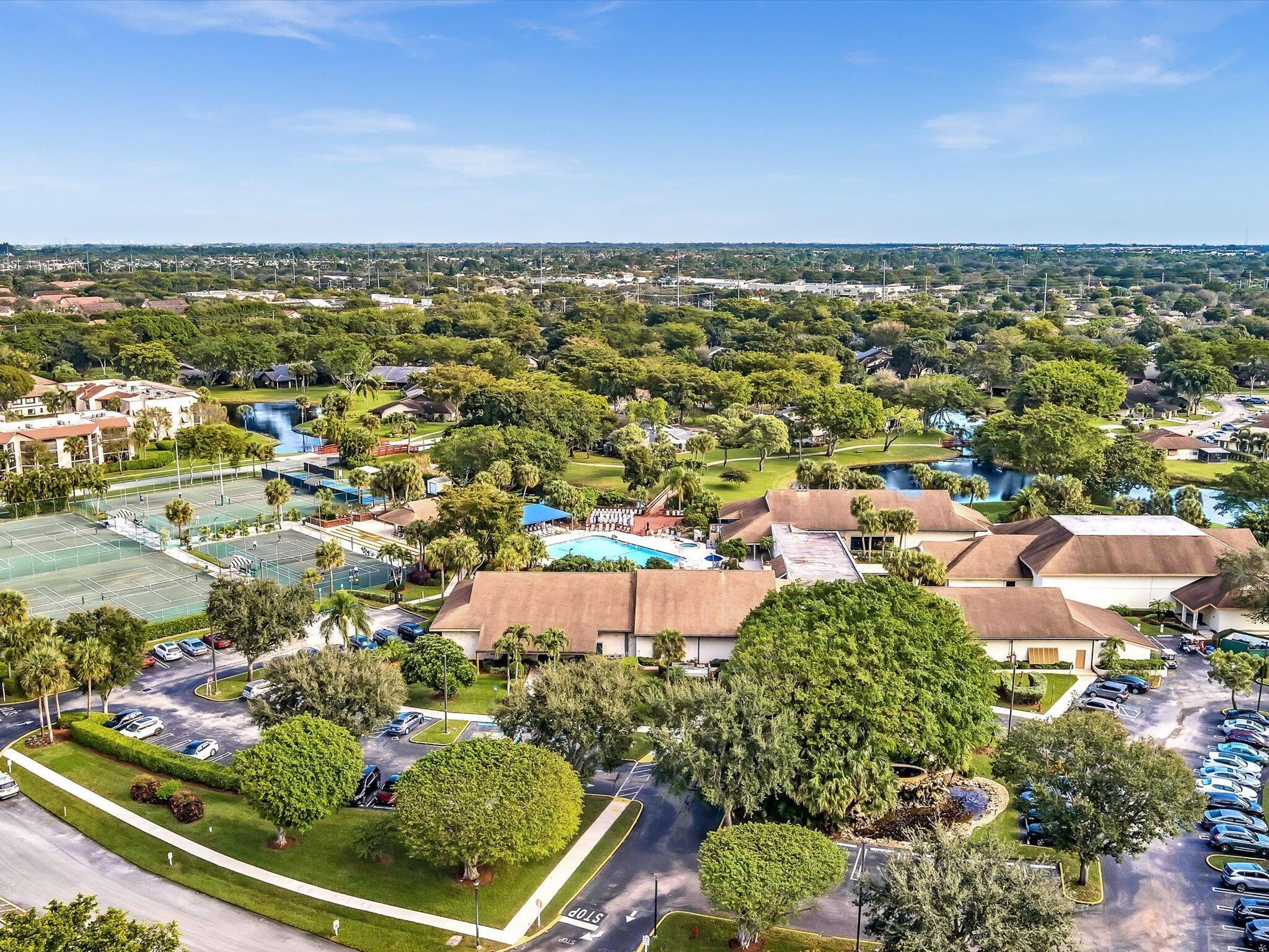 LAKESIDE CONDO 3 OF BANYAN SPRINGS - Residential