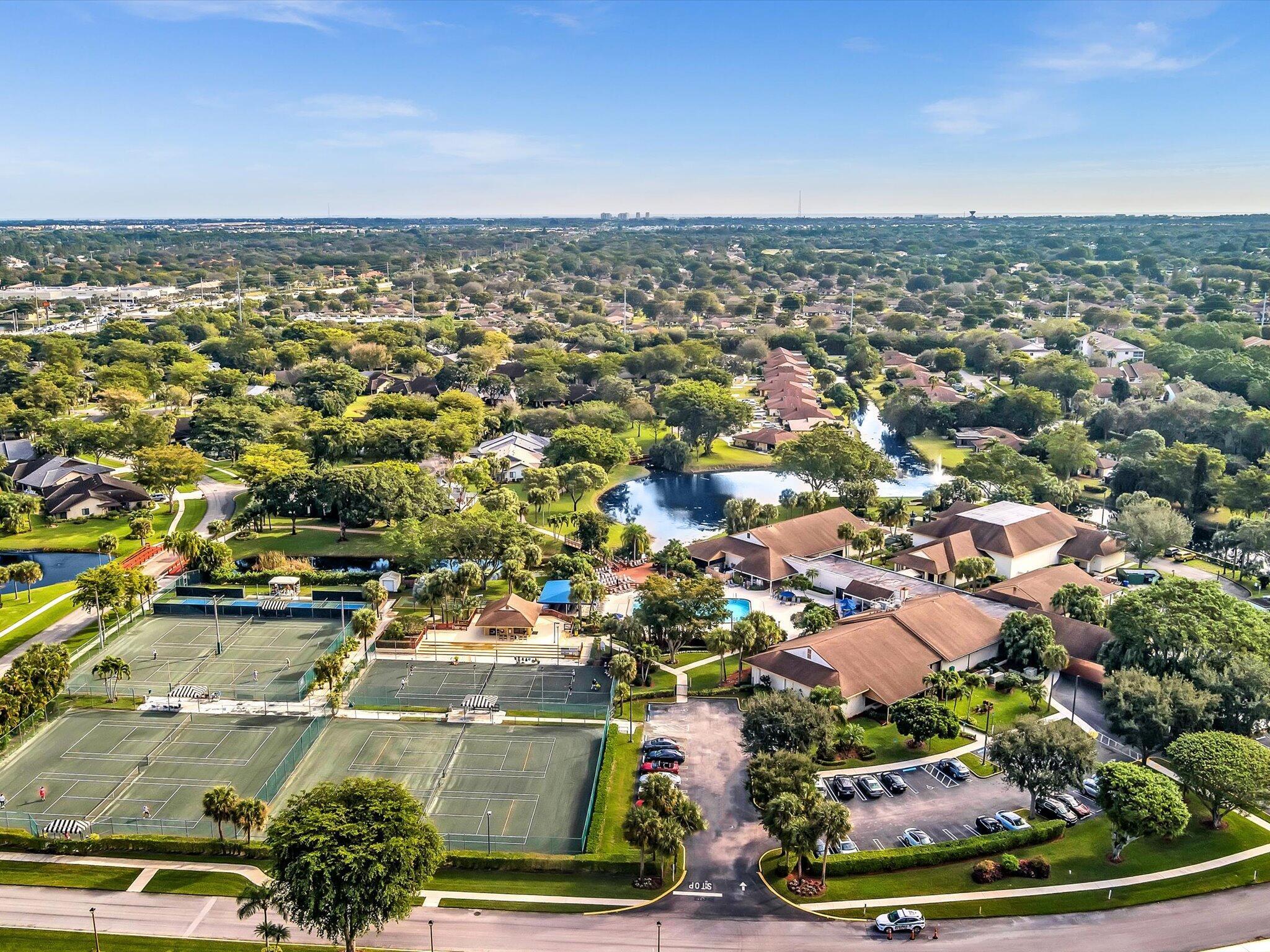LAKESIDE CONDO 3 OF BANYAN SPRINGS - Residential