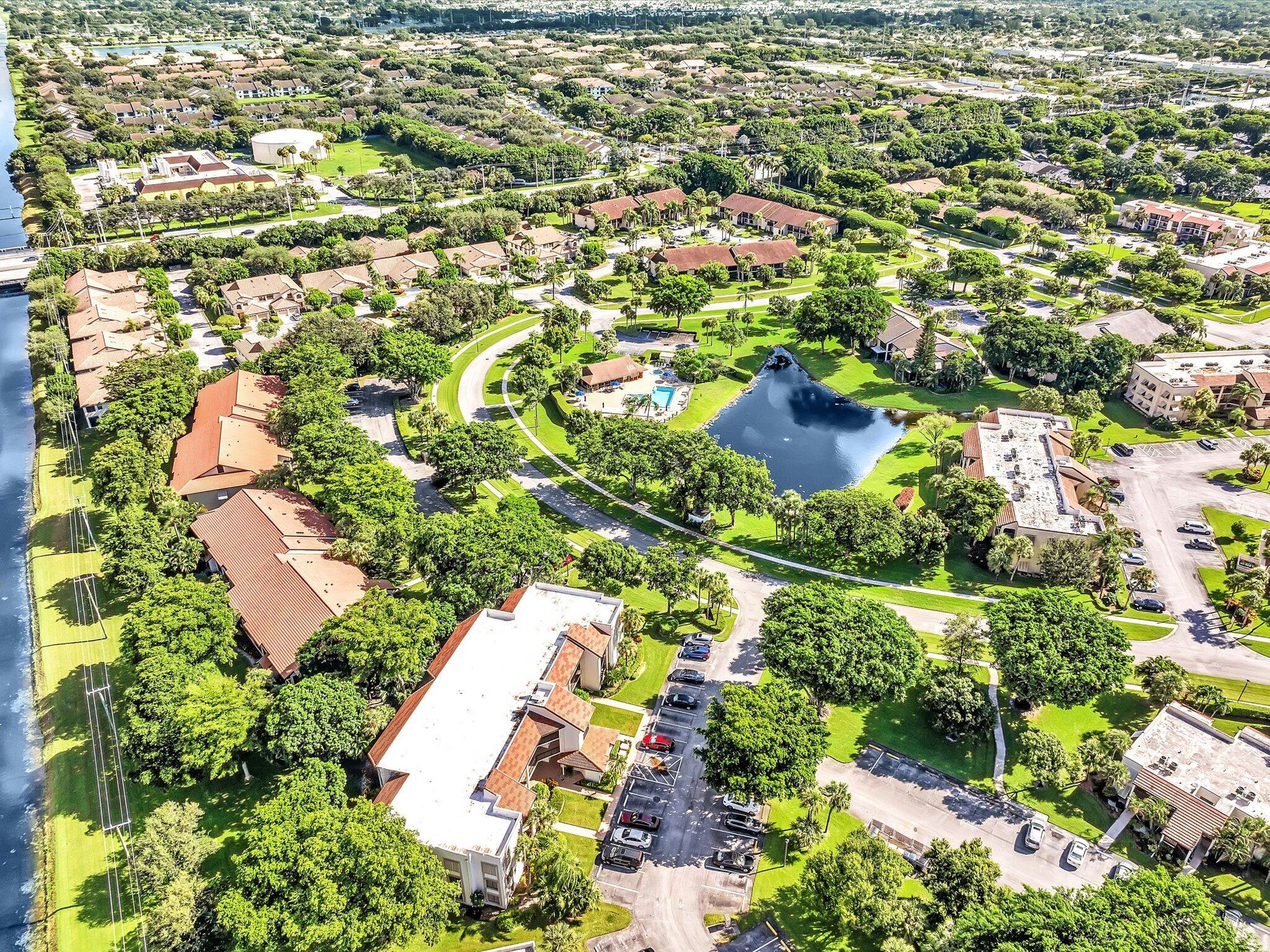 LAKESIDE CONDO 3 OF BANYAN SPRINGS - Residential
