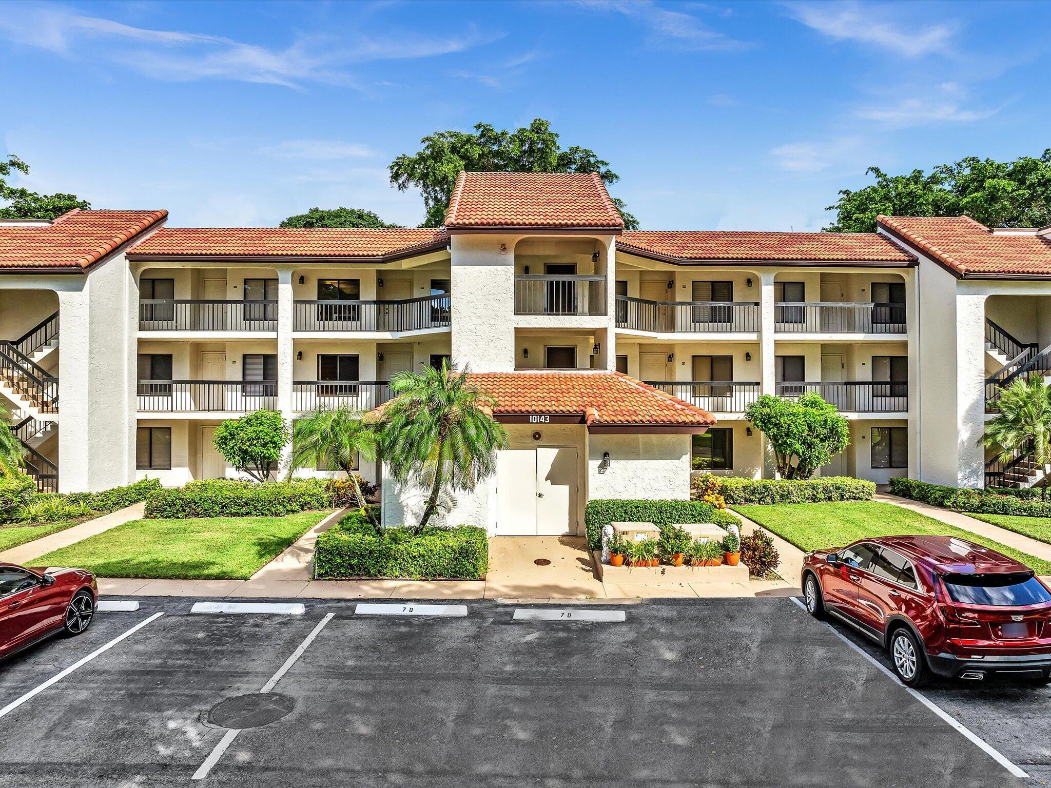 LAKESIDE CONDO 3 OF BANYAN SPRINGS - Residential