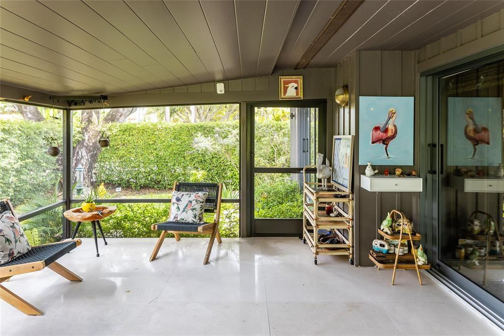 HOLLYWOOD LAKES SECTION - Residential