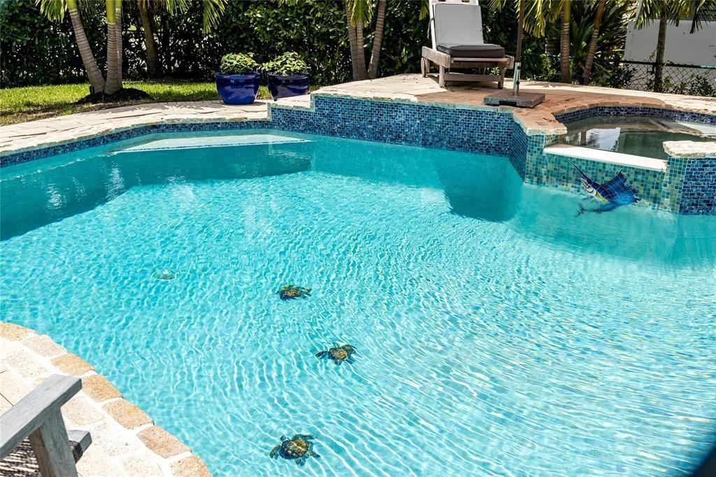 HOLLYWOOD LAKES SECTION - Residential