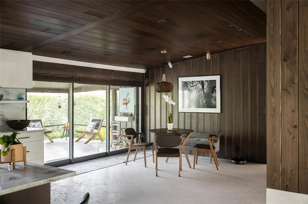 HOLLYWOOD LAKES SECTION - Residential