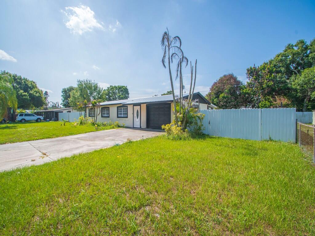 REPLAT OF PALM GARDENS - Residential