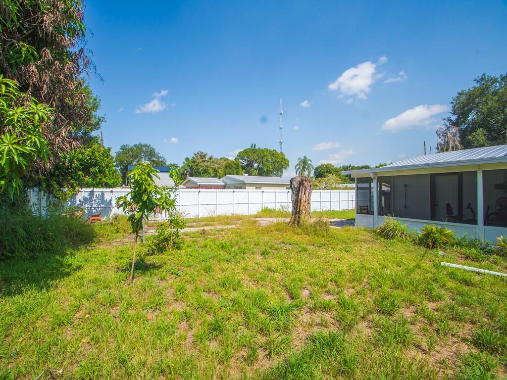REPLAT OF PALM GARDENS - Residential