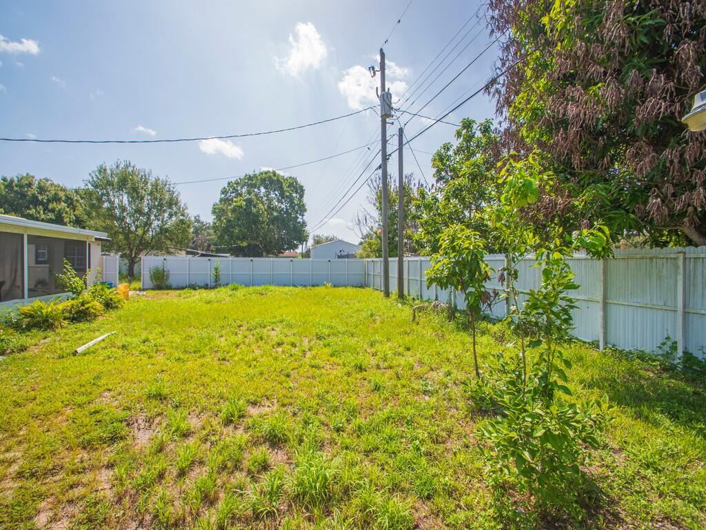 REPLAT OF PALM GARDENS - Residential