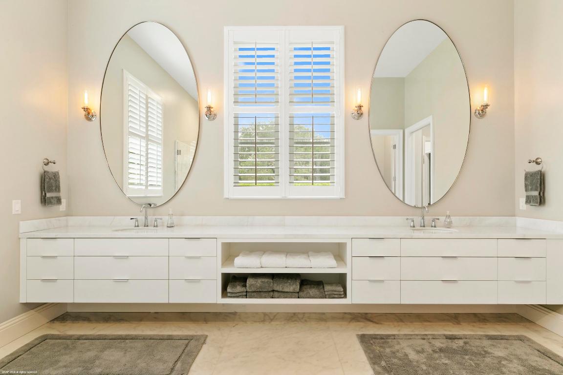 PALM BEACH POINT - Residential