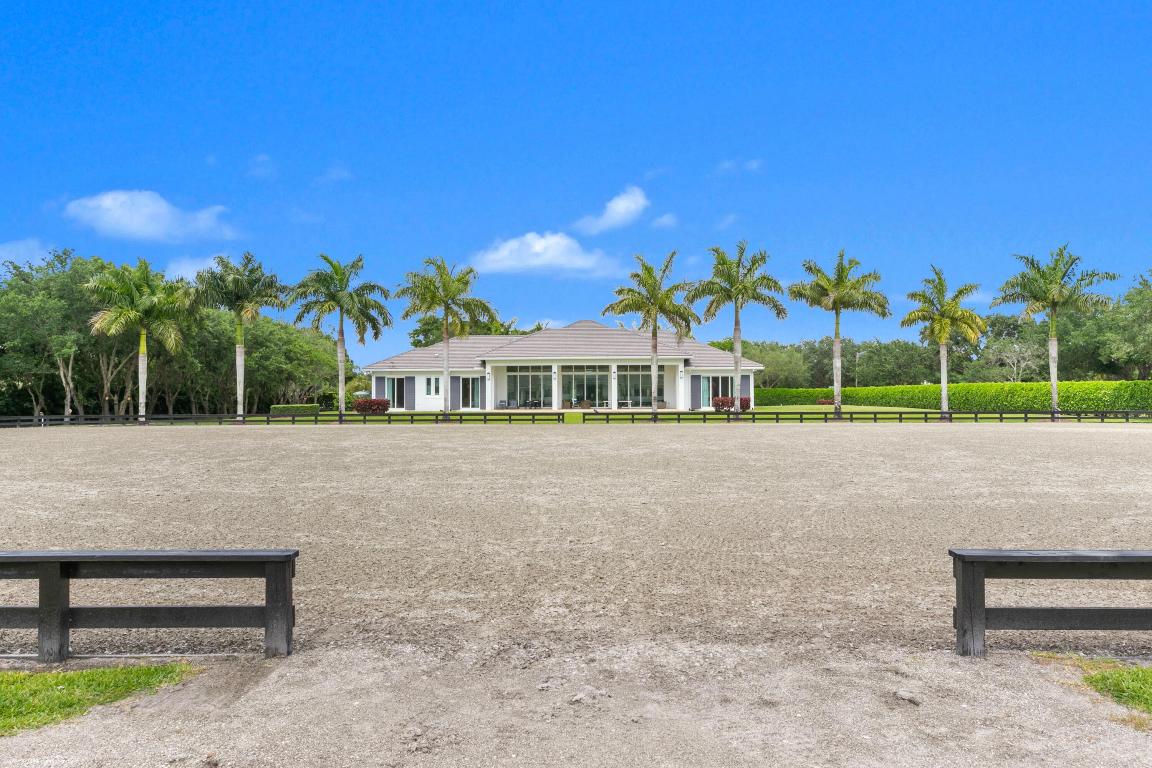 PALM BEACH POINT - Residential