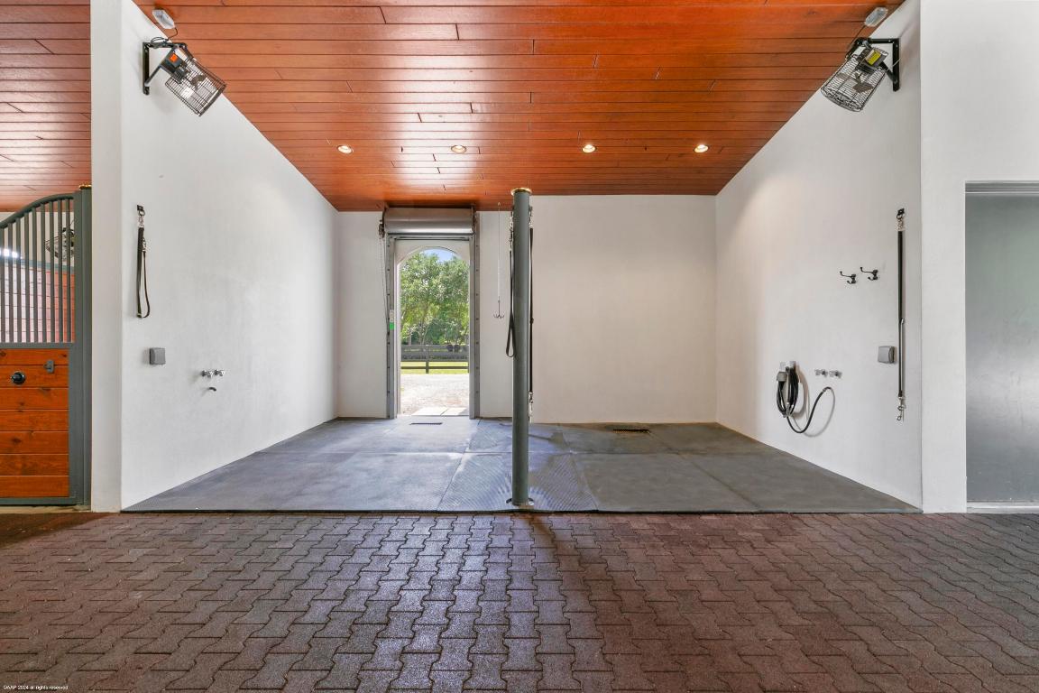 PALM BEACH POINT - Residential