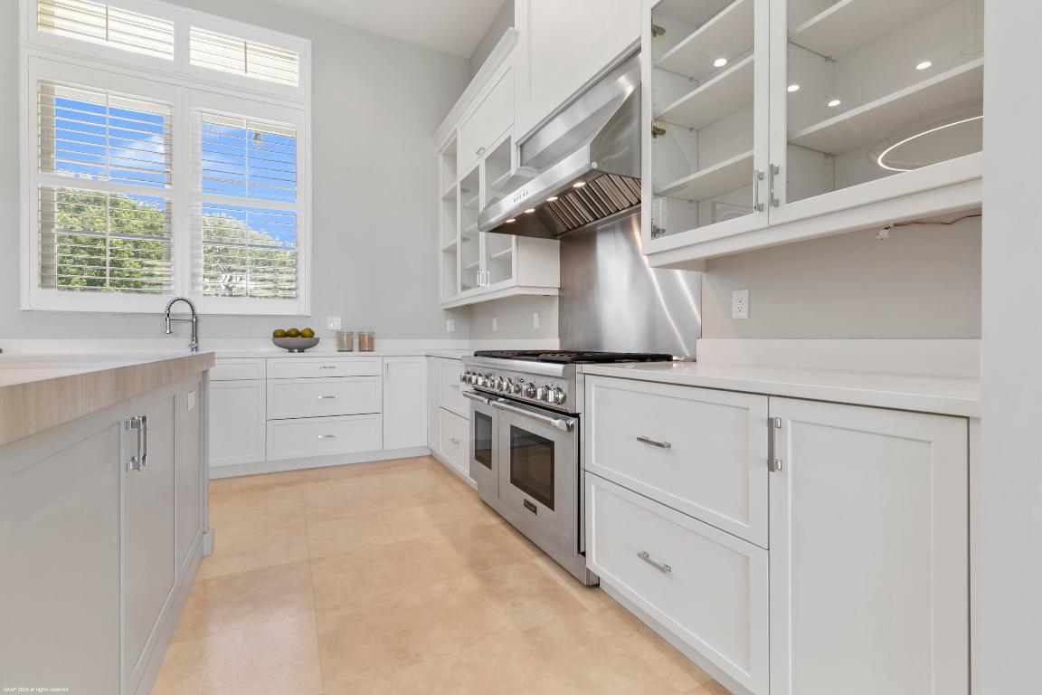 PALM BEACH POINT - Residential