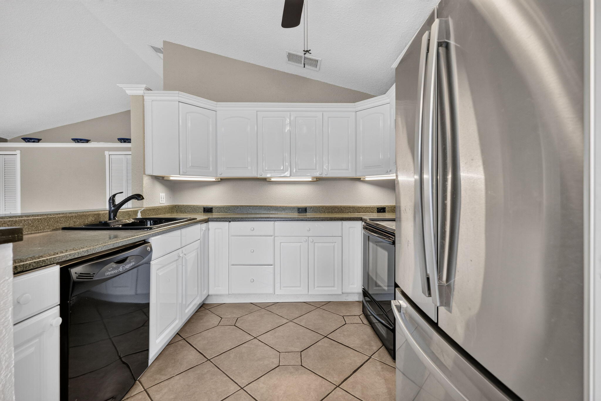INDIAN CREEK PH 10 - Residential