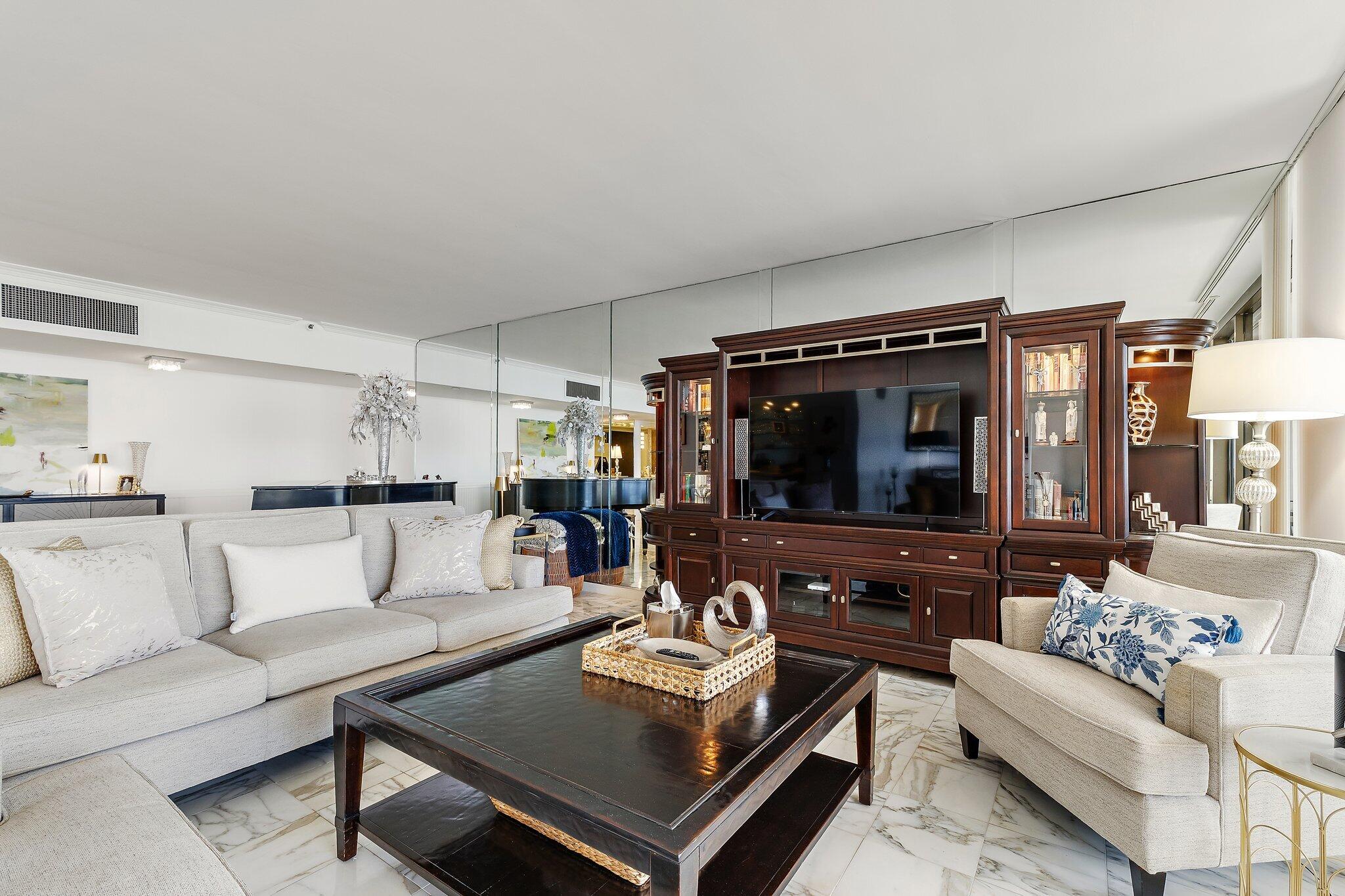 OLD PORT COVE LAKE POINT TOWER CONDO - Residential