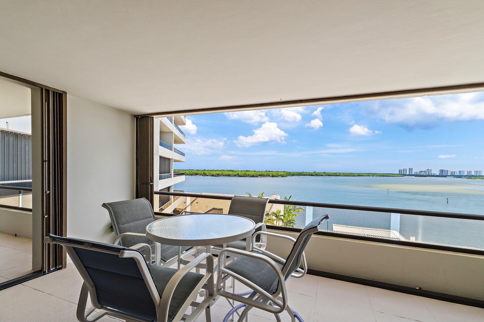 OLD PORT COVE LAKE POINT TOWER CONDO - Residential