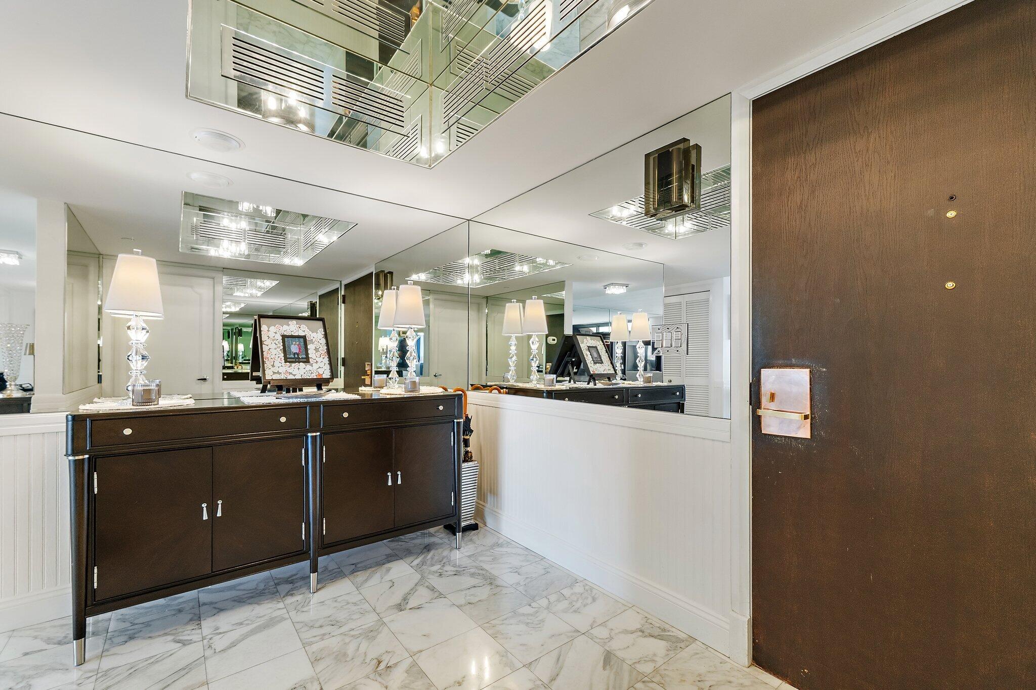 OLD PORT COVE LAKE POINT TOWER CONDO - Residential