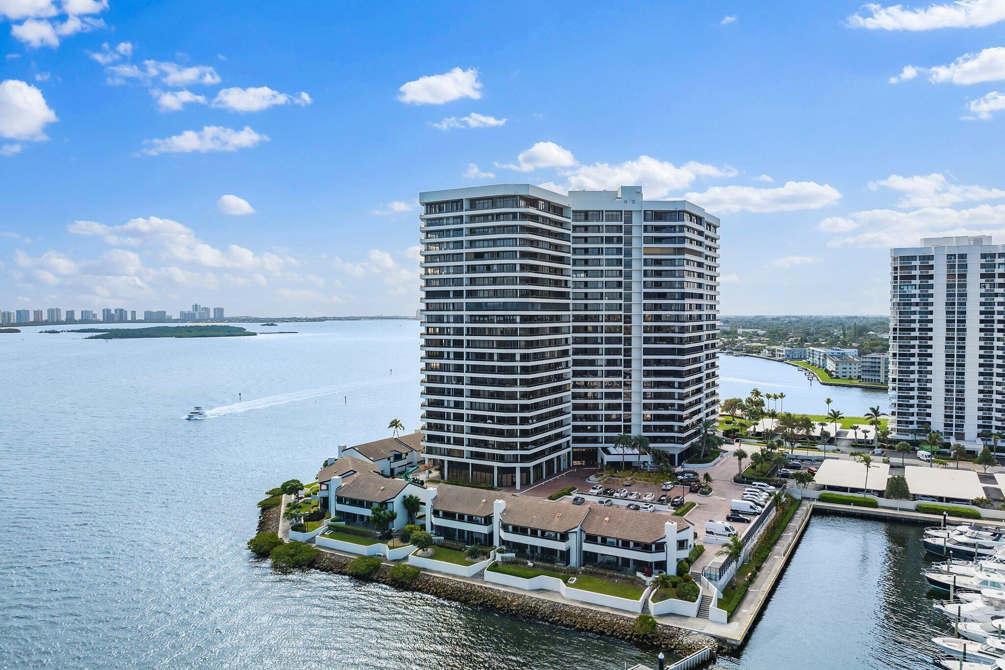 OLD PORT COVE LAKE POINT TOWER CONDO - Residential