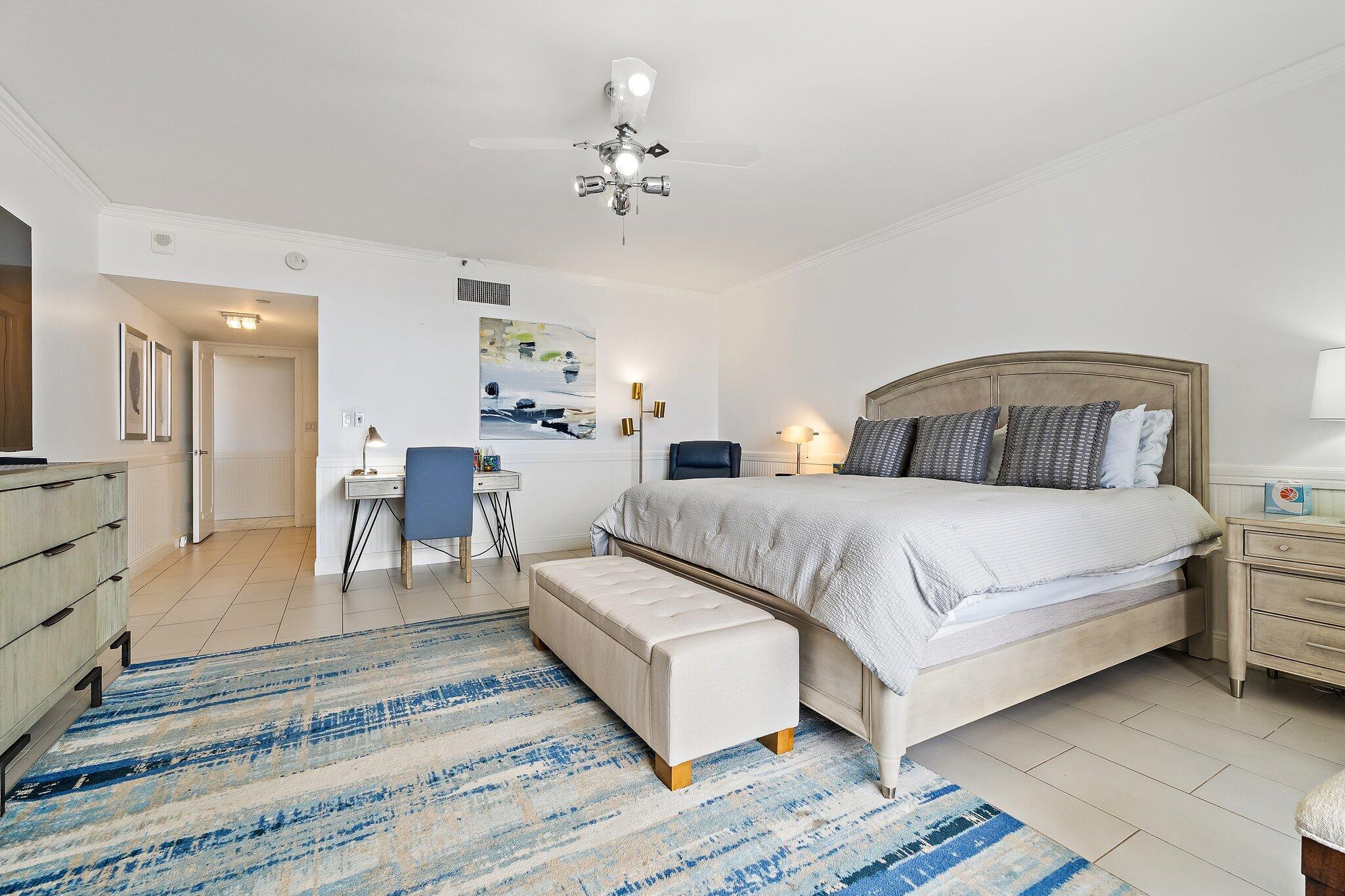 OLD PORT COVE LAKE POINT TOWER CONDO - Residential
