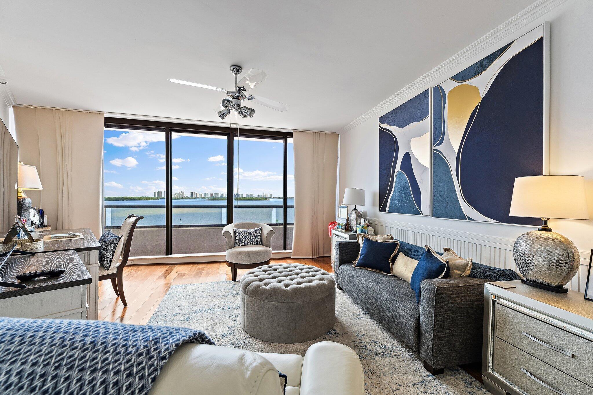OLD PORT COVE LAKE POINT TOWER CONDO - Residential