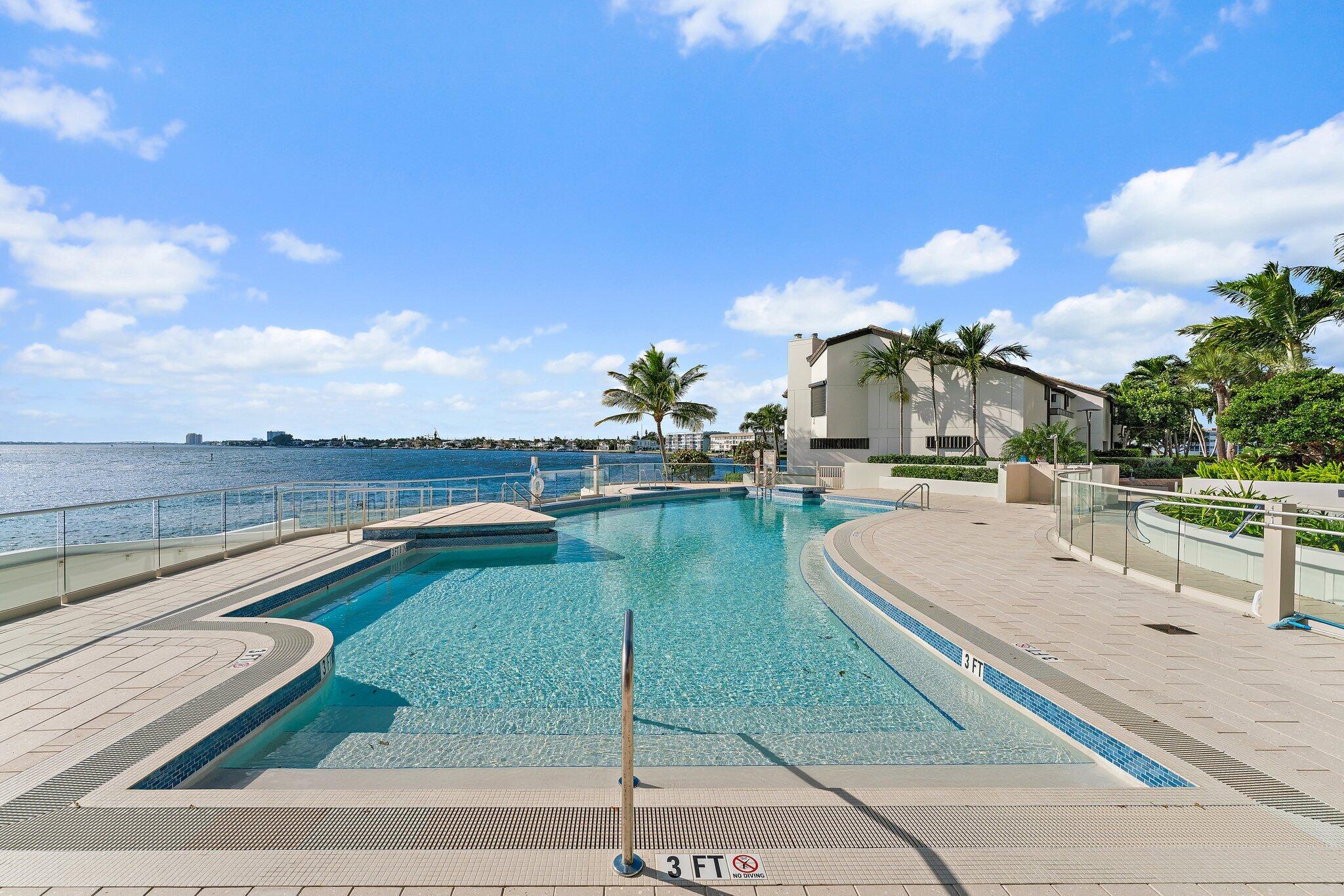 OLD PORT COVE LAKE POINT TOWER CONDO - Residential